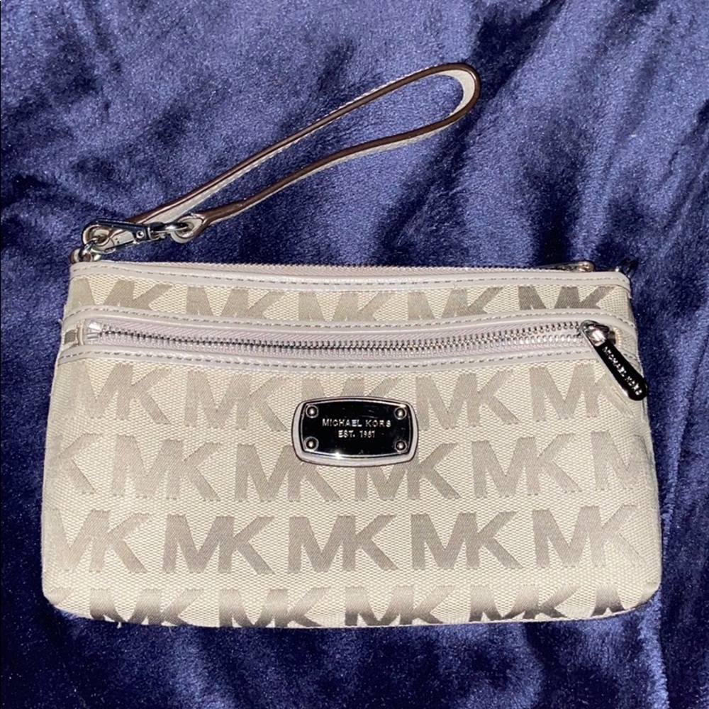 Michael Kors wallet/wristlet
